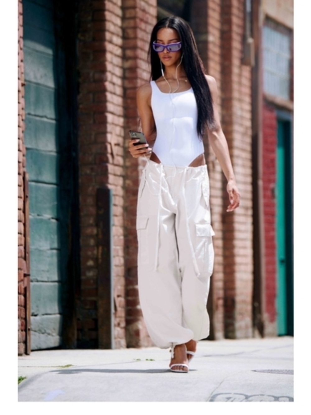 Good American White Cargo Jogger Pants with Utility Pockets